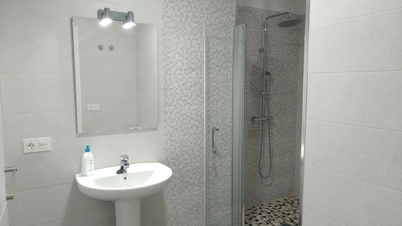 Room With Private Bathroom And Sea View, 50 M Del Mar Radazul 외부 사진