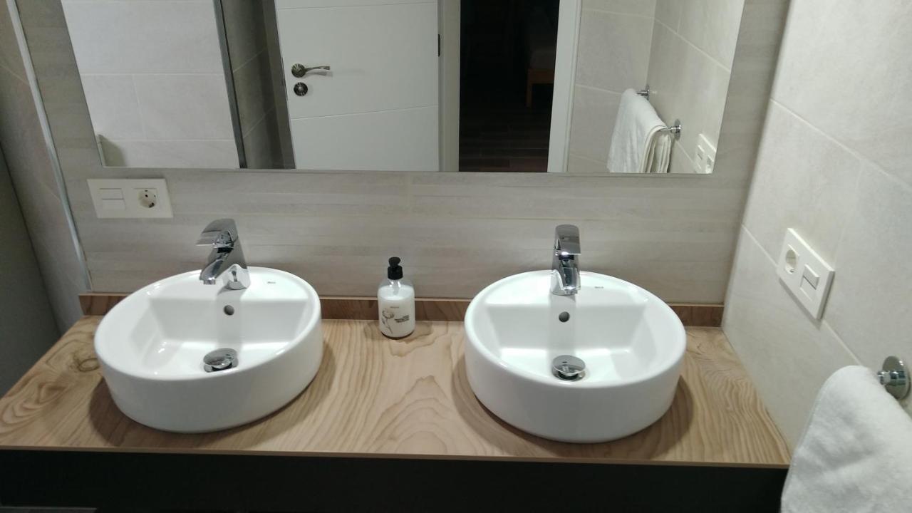 Room With Private Bathroom And Sea View, 50 M Del Mar Radazul 외부 사진